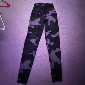 Aerie camo leggings